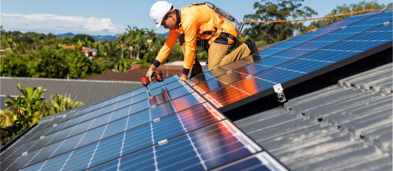 Blue and White Modern Solar Panel Installation Services Instagram Post (Votre story)